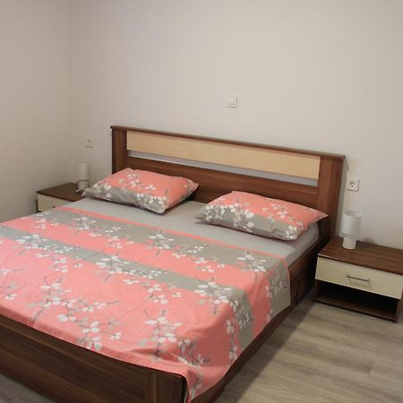 Apartamento Milwe Ražanac Exterior foto